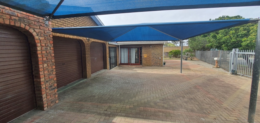 3 Bedroom Property for Sale in Heiderand Western Cape
